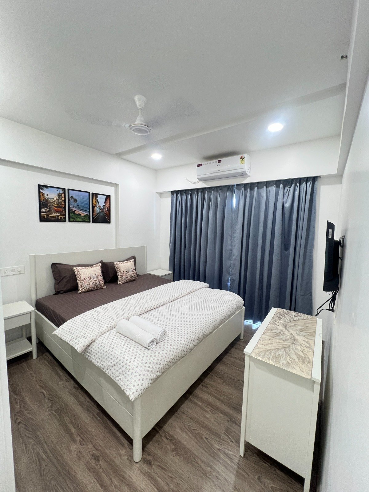 Fully furnished bedroom at SVP Corporates